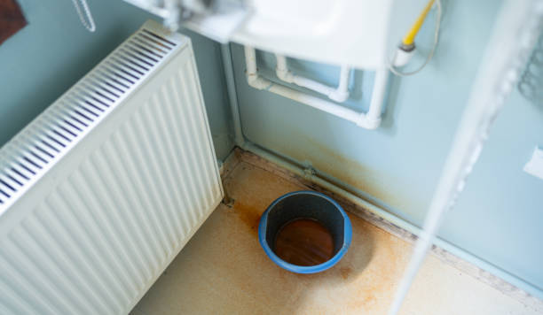 Best Sewage cleanup and water damage restoration  in East Richmond Heights, CA